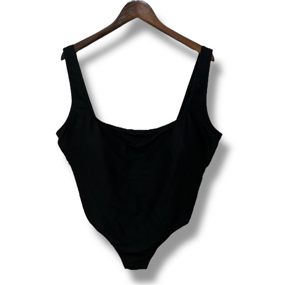 141 J.Crew | NWT Black Textured One-Piece Swimsuit (Size 22) - Picture 1 of 8
